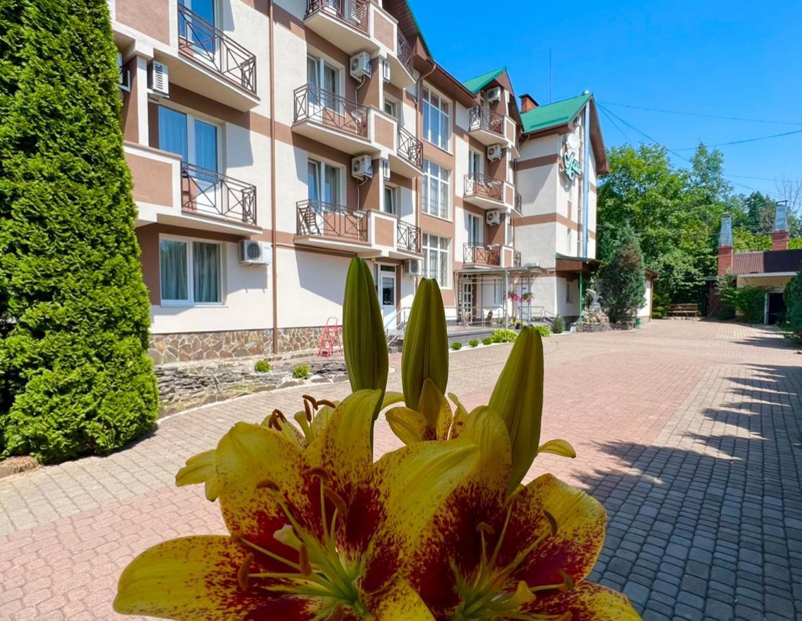 Lileya Hotel Polyana  Exterior photo