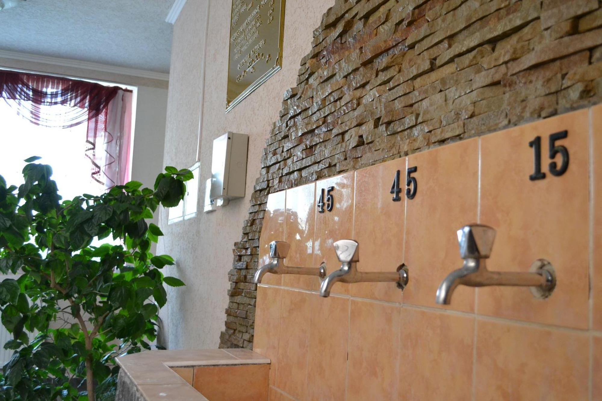 Lileya Hotel Polyana  Exterior photo